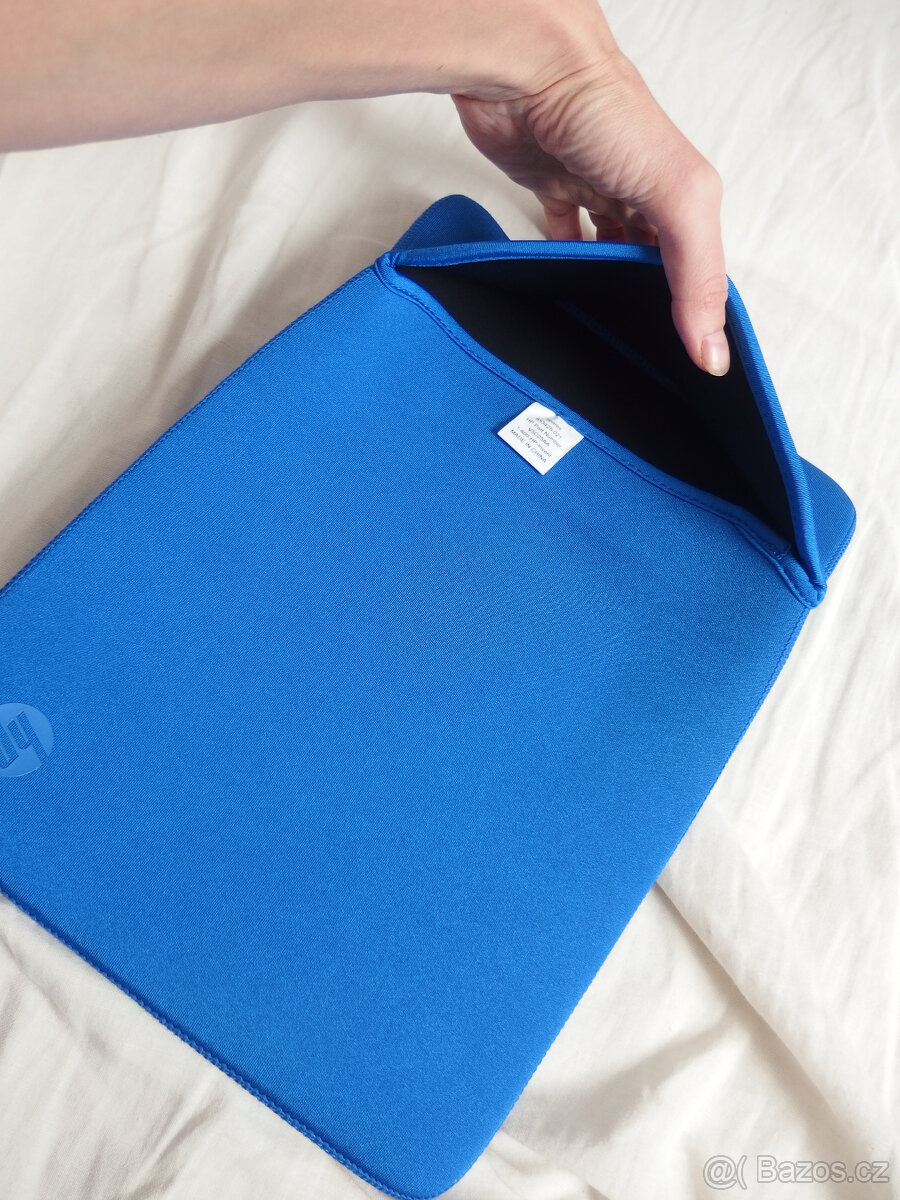 Královsky modrý obal na notebook - 3