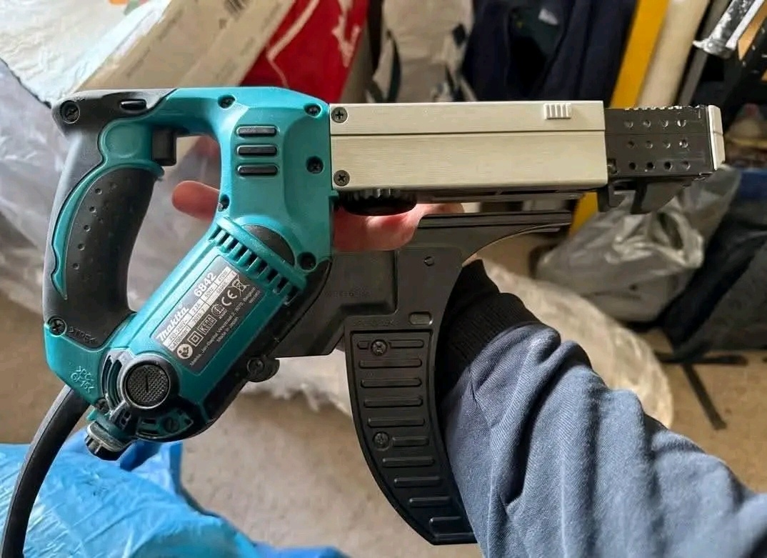 Elektrický šroubovák značky Makita (6842) - 3