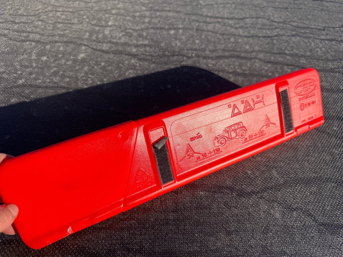 Výstražný trojúhelník Volvo - 3