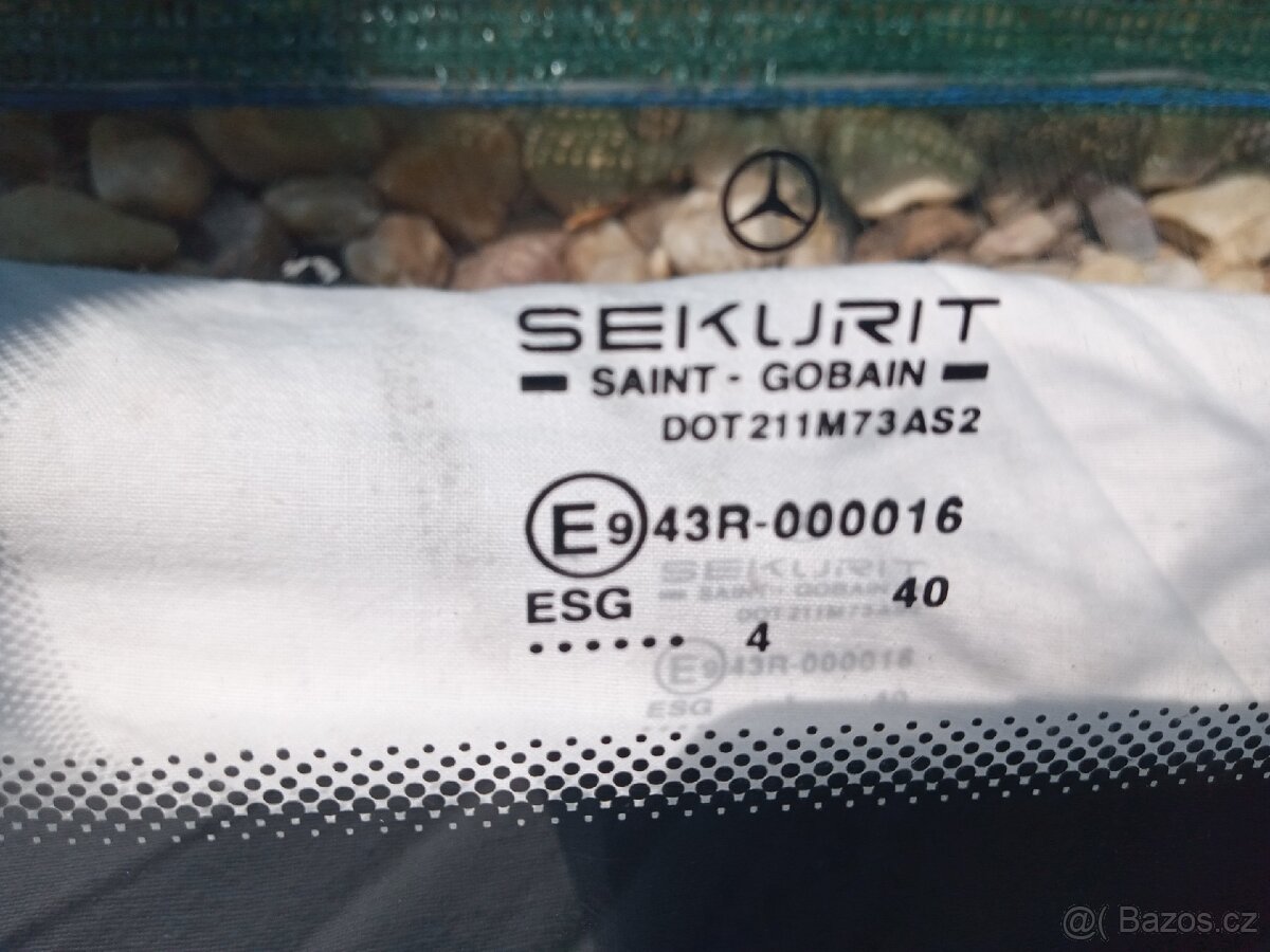 MERCEDES OKNO SKLO ČIRÉ - 3