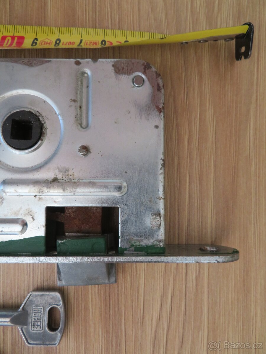 Vložka do dveří/brány/branky a 3 klíče - 3