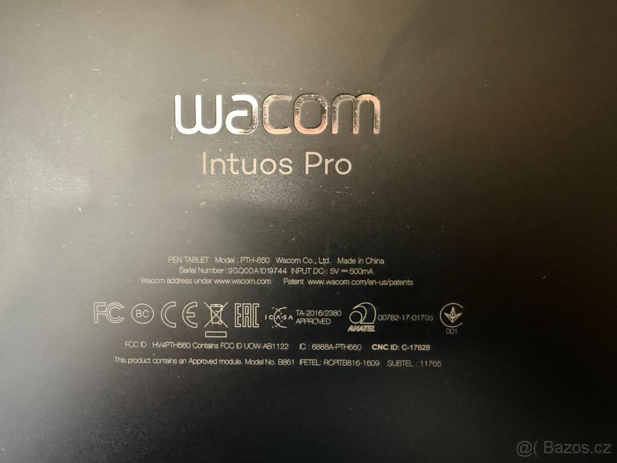 Grafický tablet Wacom Intuos Pro PTH-660 - pouze samotný tab - 3