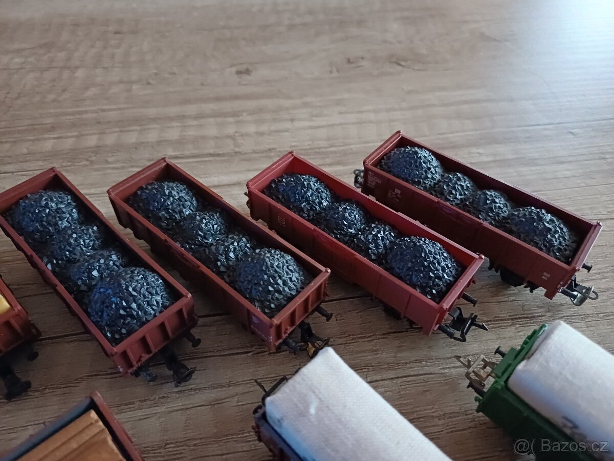 Otevřené vagony s nákladem. TT - 3