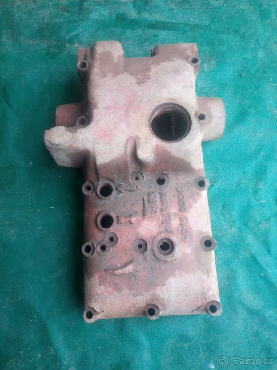 Prodám víko hydrauliky typ 6711 - 3