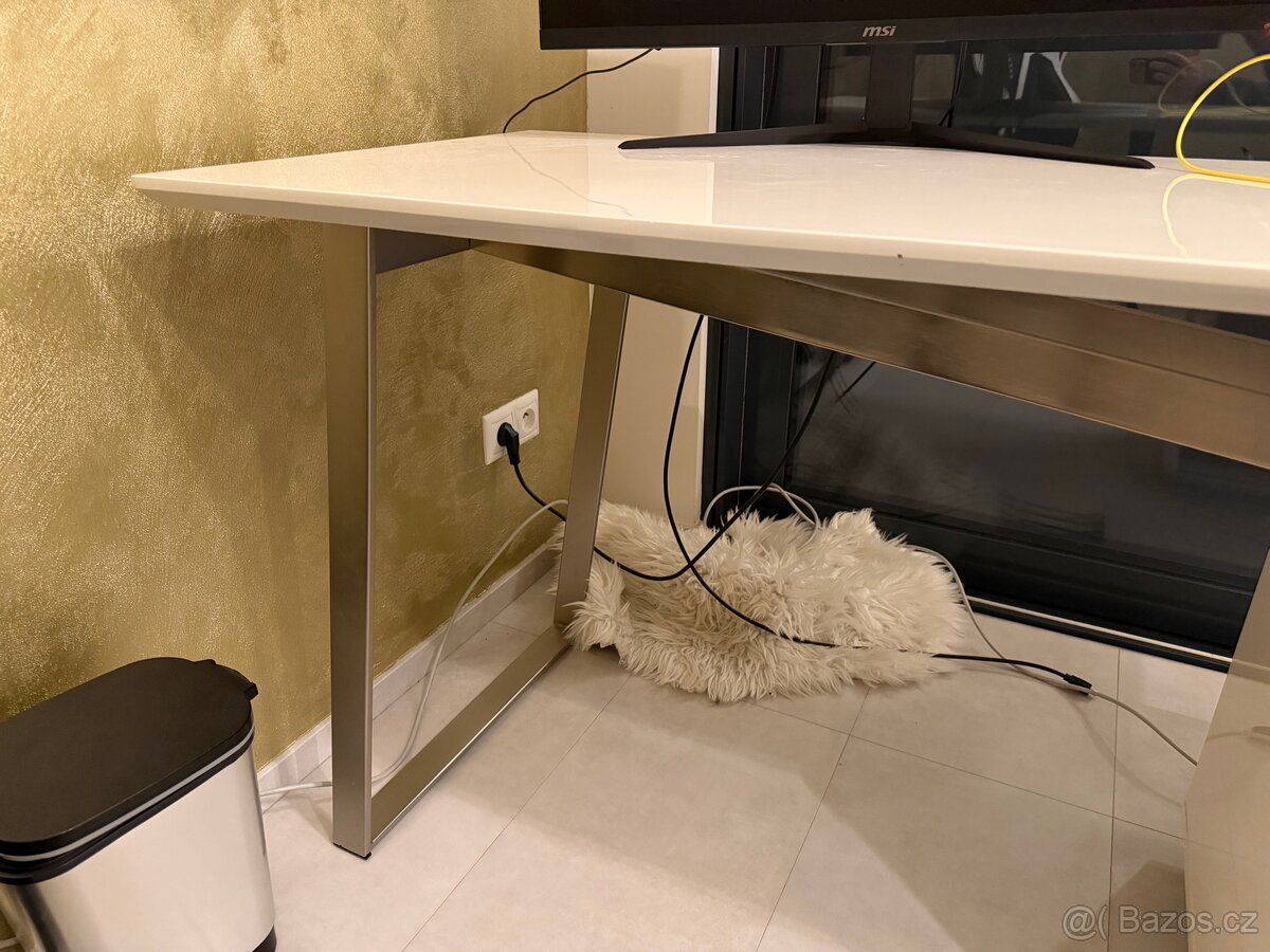 Kancelářský stůl novel - 3