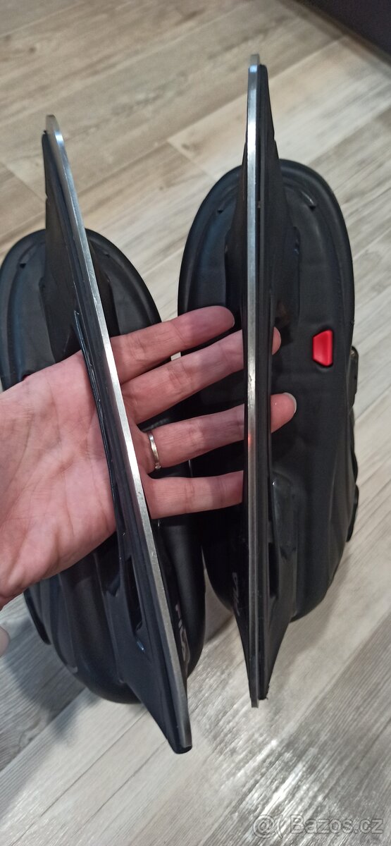 Chlapecké rostoucí brusle 36-40 - 3