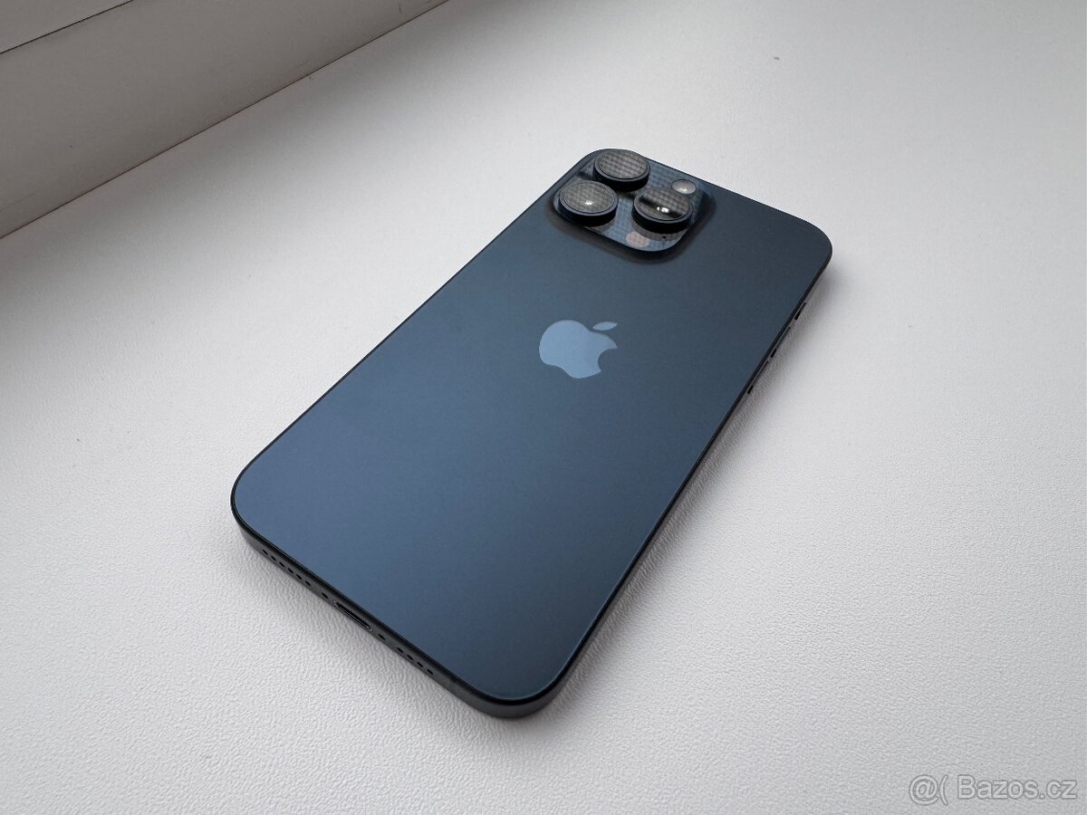 Apple iPhone 15PRO MAX 256GB Černý titan, Pěkný stav - 3