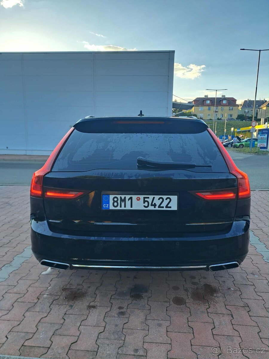 Volvo V90 D4 AWD - 3