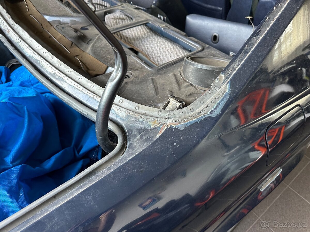 Mercedes SEC 500 - 3