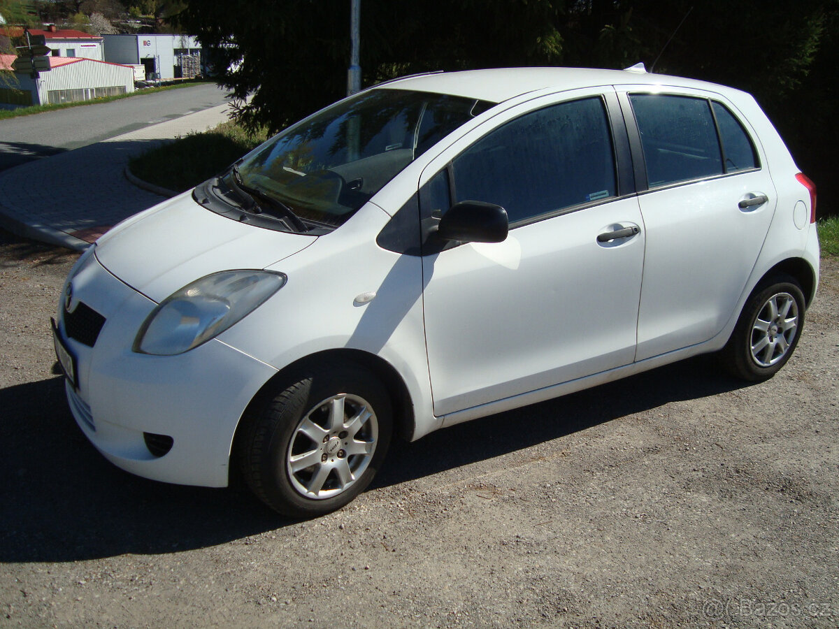 Toyota Yaris 1.0 - 3