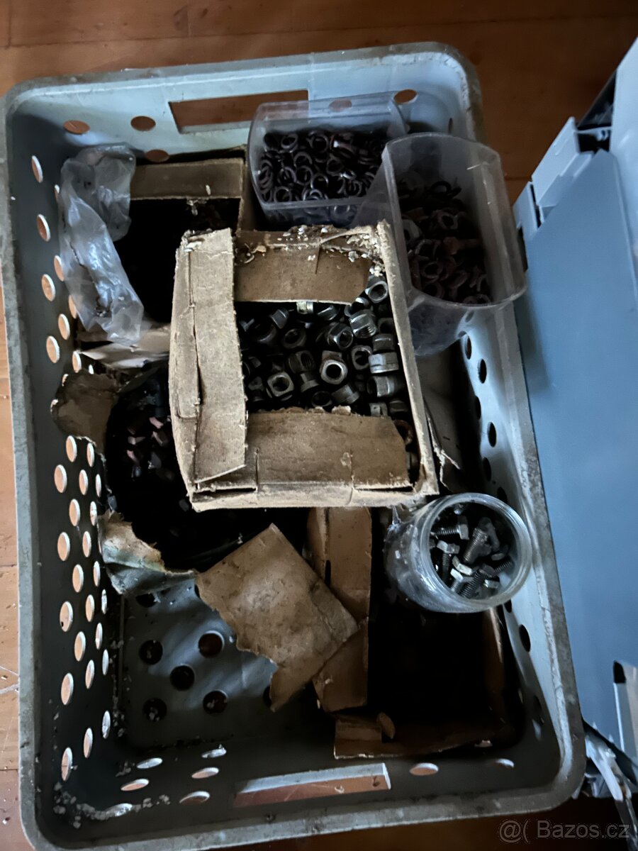Spojovací materiál - 3