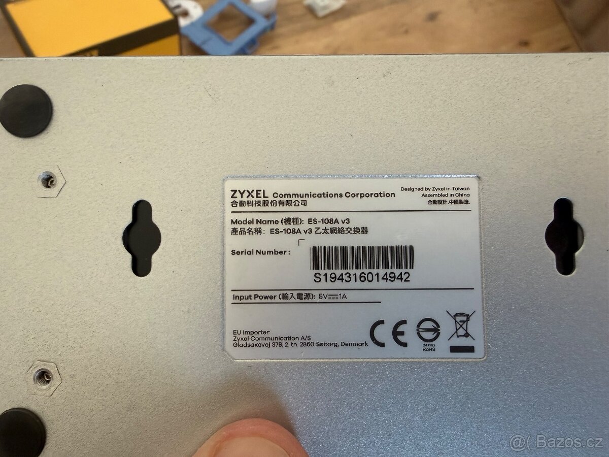Switch Zyxel GS-105B / ES-105A / ES-108A - 3