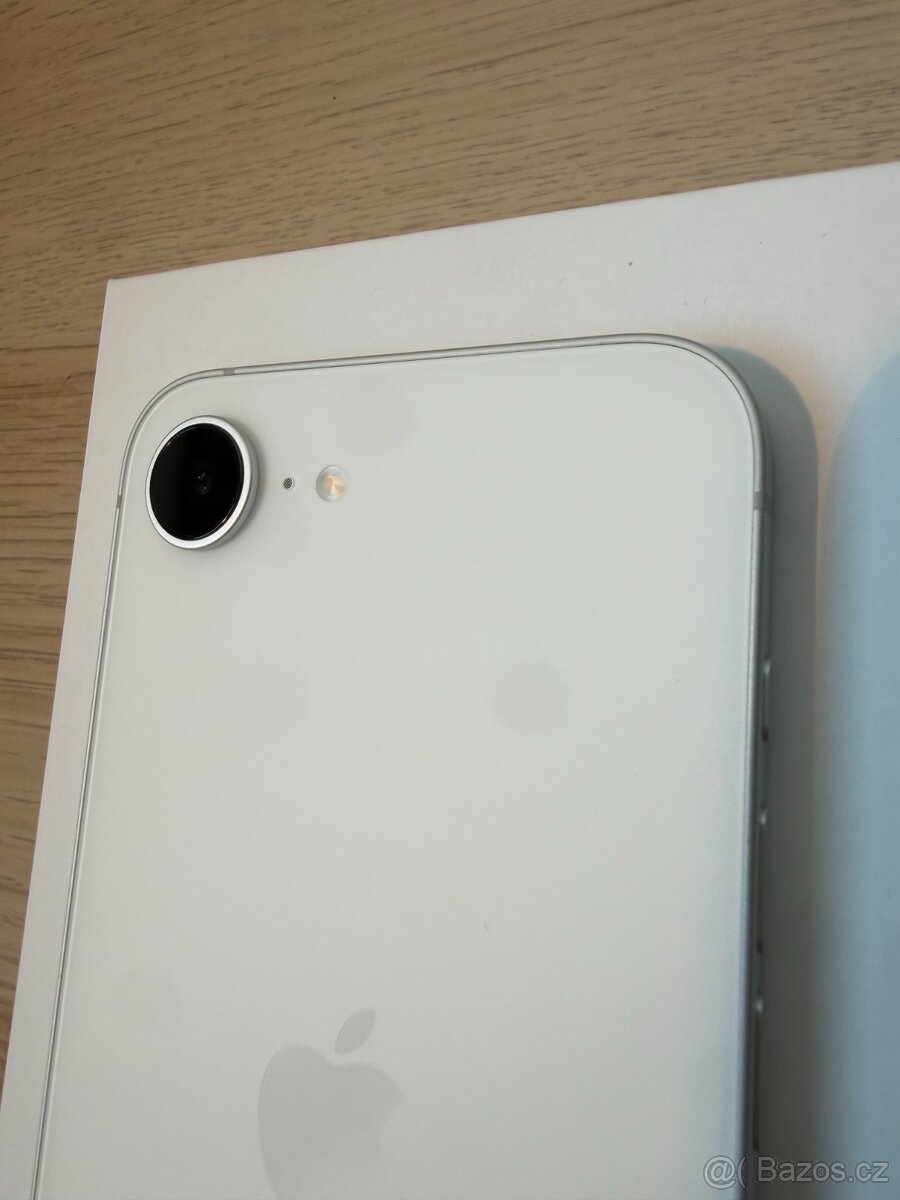 Prodám iPhone 17e 256 GB – bílý - 3