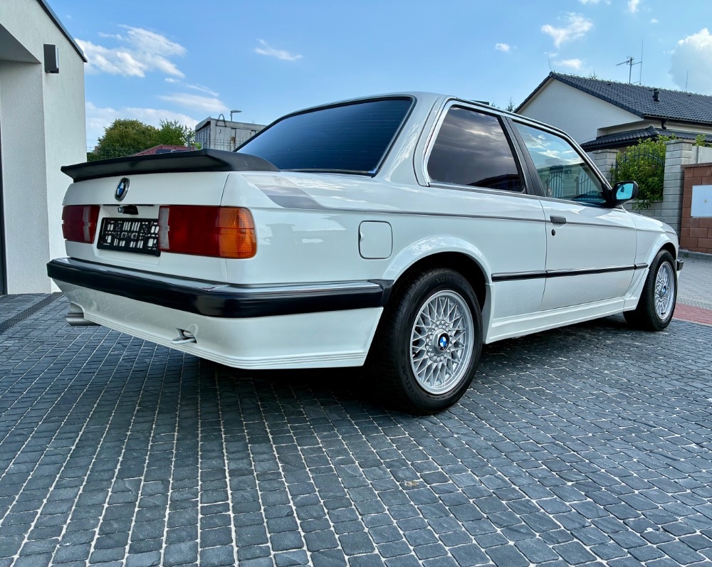 Bmw e30 325i 126 kw M technic 1 coupe - 3