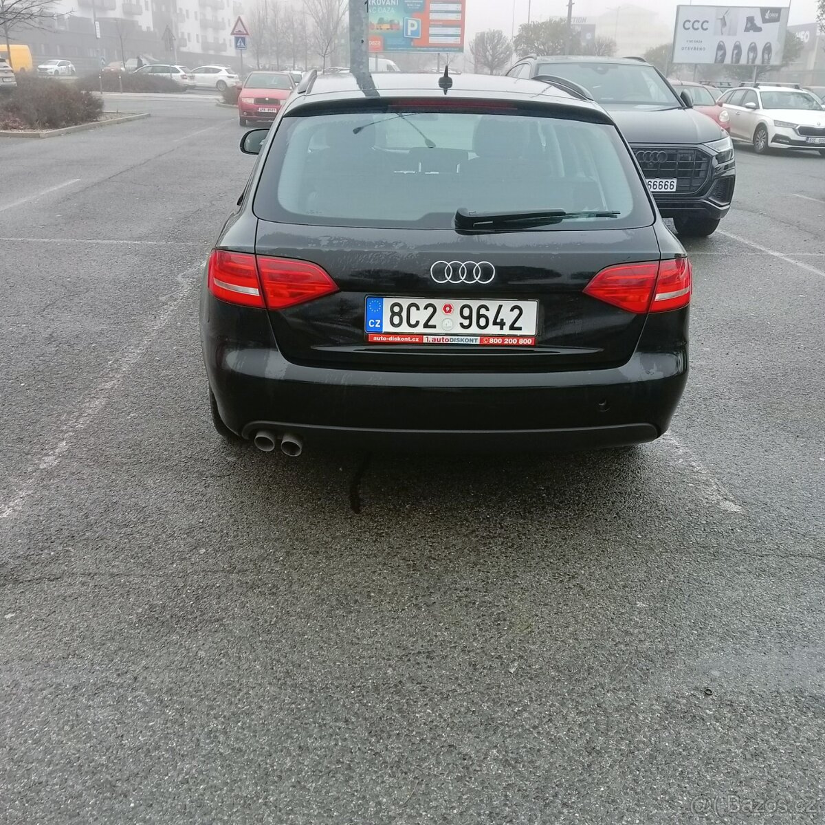 Prodám Audi A4 b8 2.0tdi kombi - 3