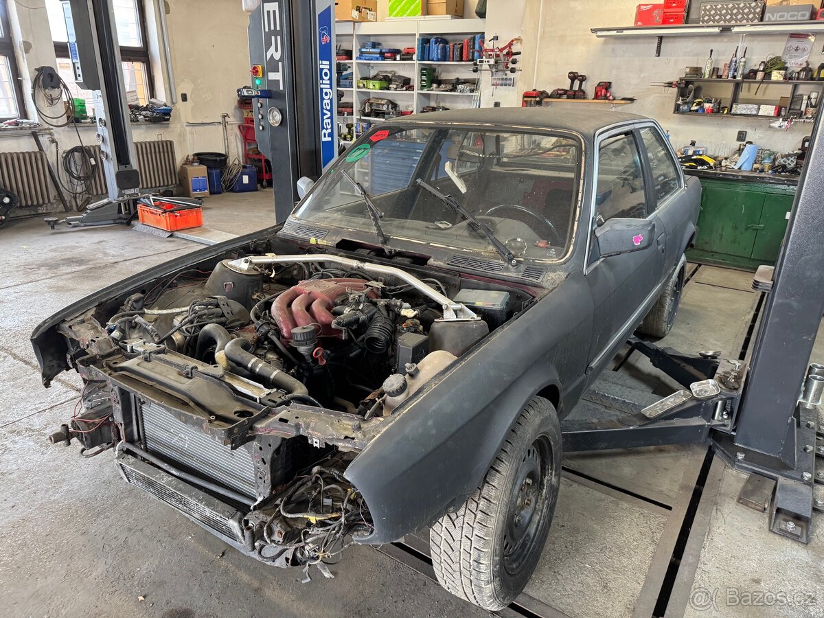 Bmw e30 coupe chromak - 3