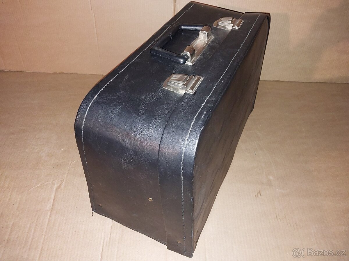 Šicí stroj - šije i kůži - 3