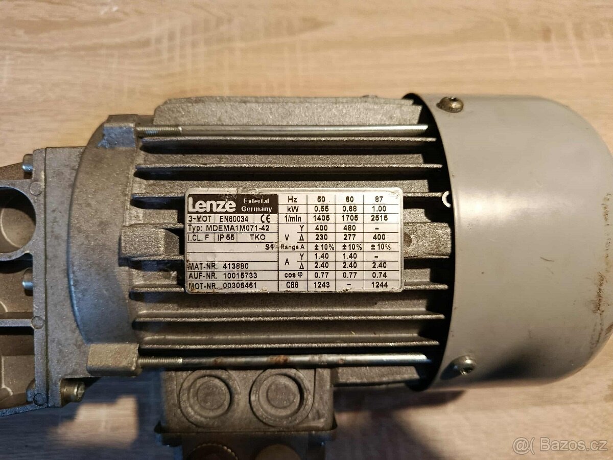 Elektromotor LENZE s převodovkou. 0,55 kW, 105 ot/min - 3