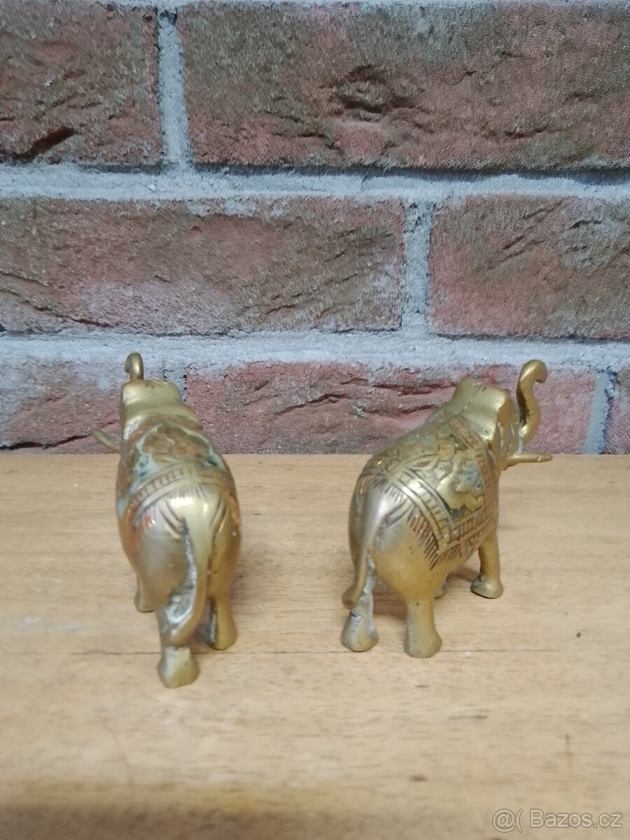 Sloni z mosazi - 3