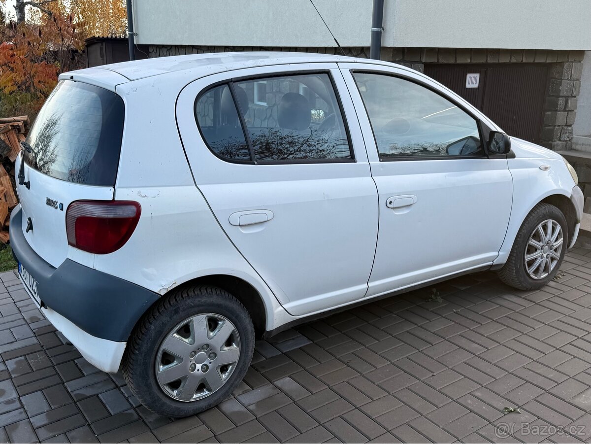 Toyota Yaris - 3