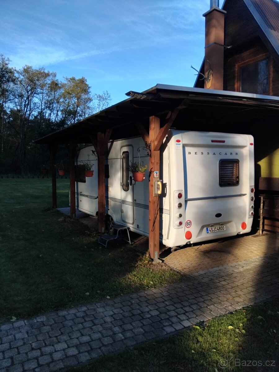 PRODÁM DVOUOSÝ KARAVAN CAMEO BESSACAR 550 GL - 3