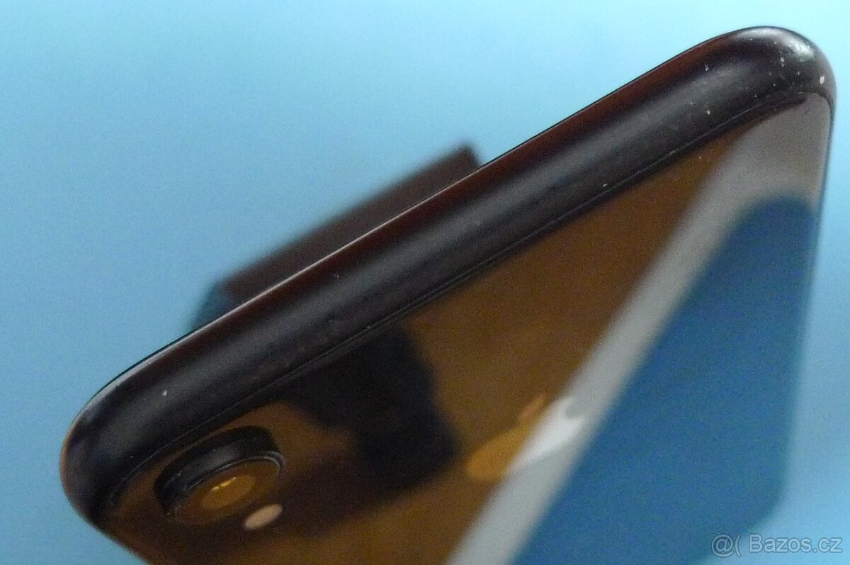 Apple iPhone XR 64 GB baterie 88% - 3