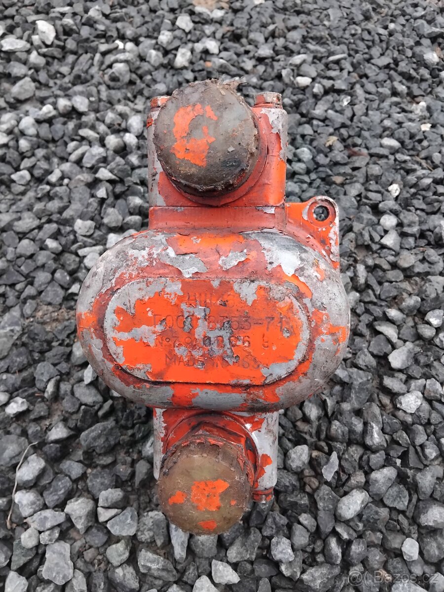 Prodám funkční hydraulické čerpadlo traktor bagr Bělorus - 3