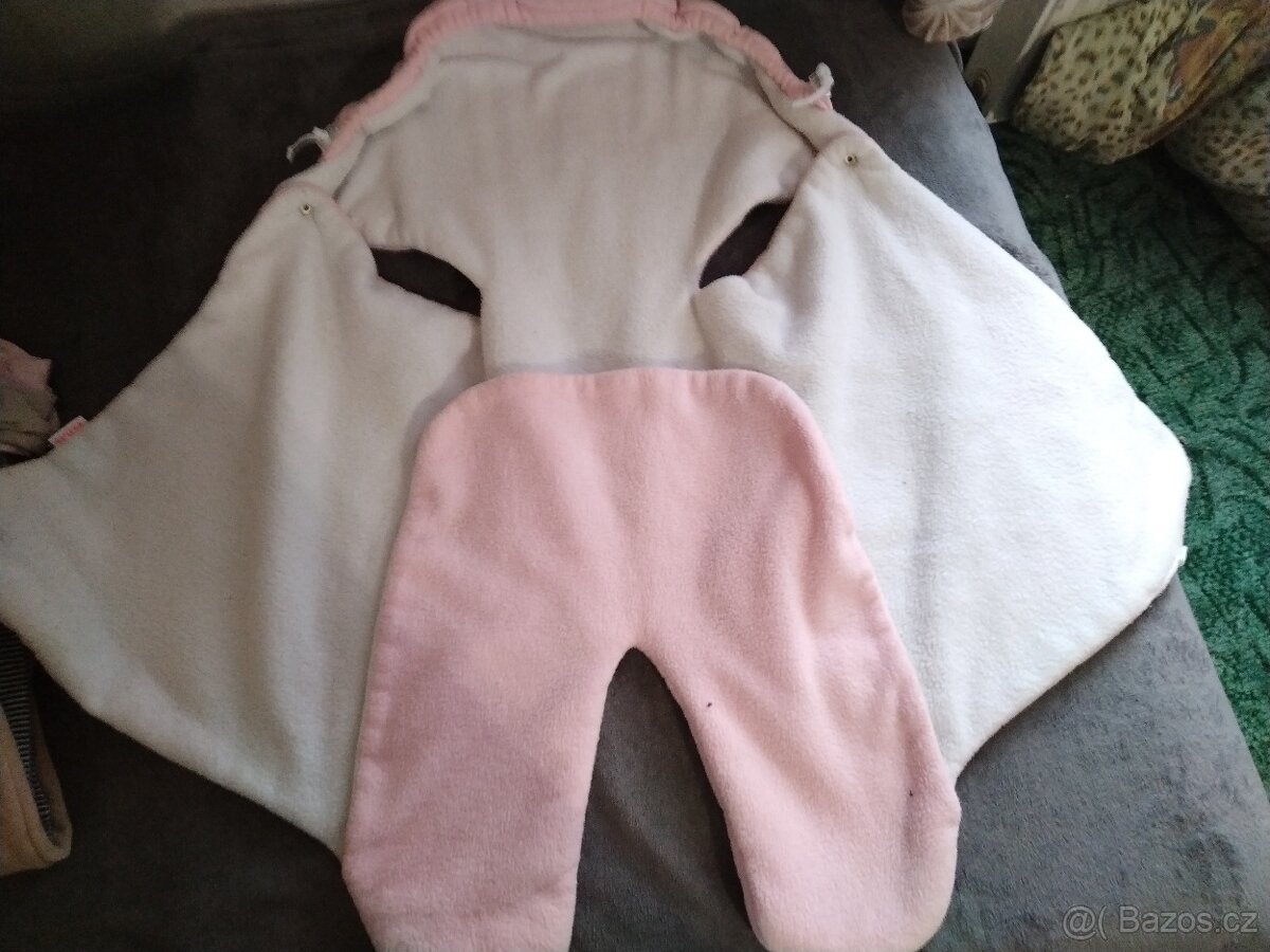 Autosedačka vajíčko + oblečení pro holčičku - 3