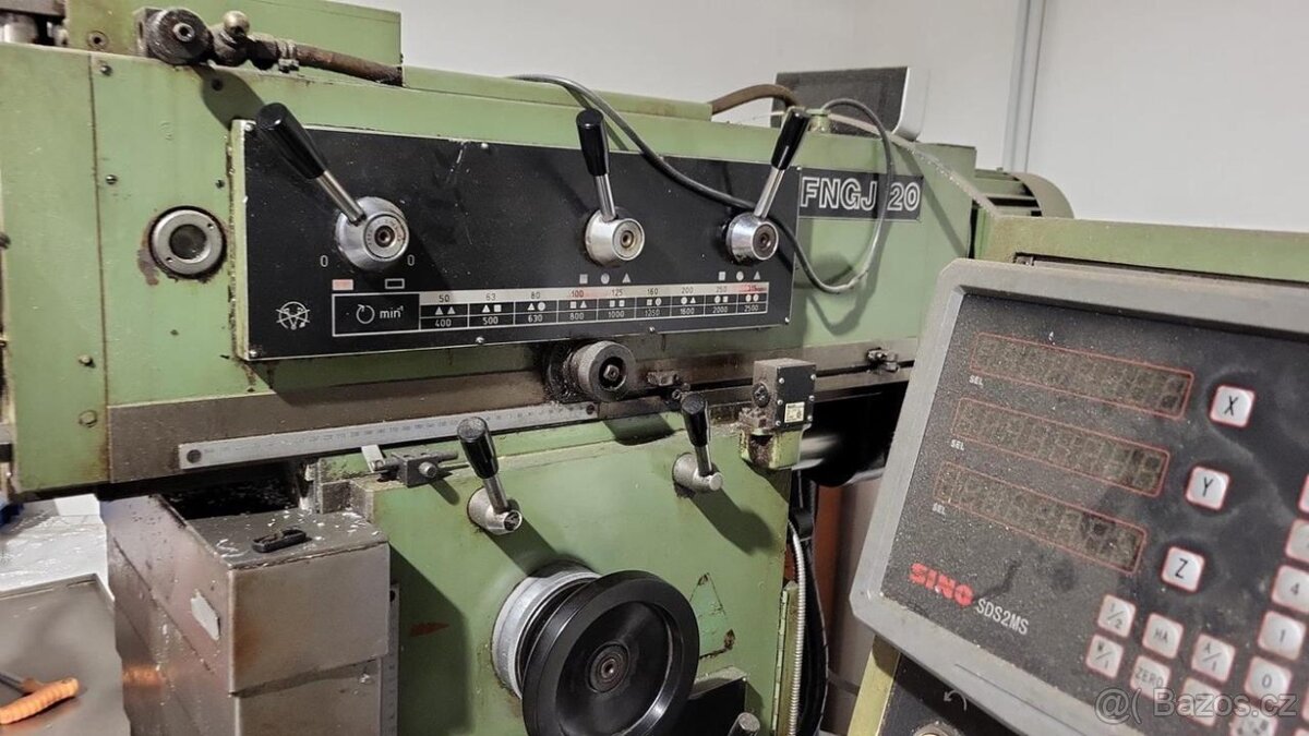 Nástrojářská frézka TOS FNGJ 20 - 3