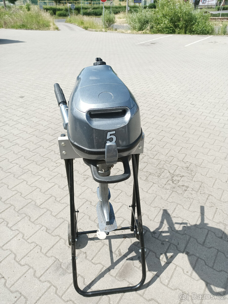 Závěsný lodní motor Seawalker FM5S 5hp krátká noha - 3