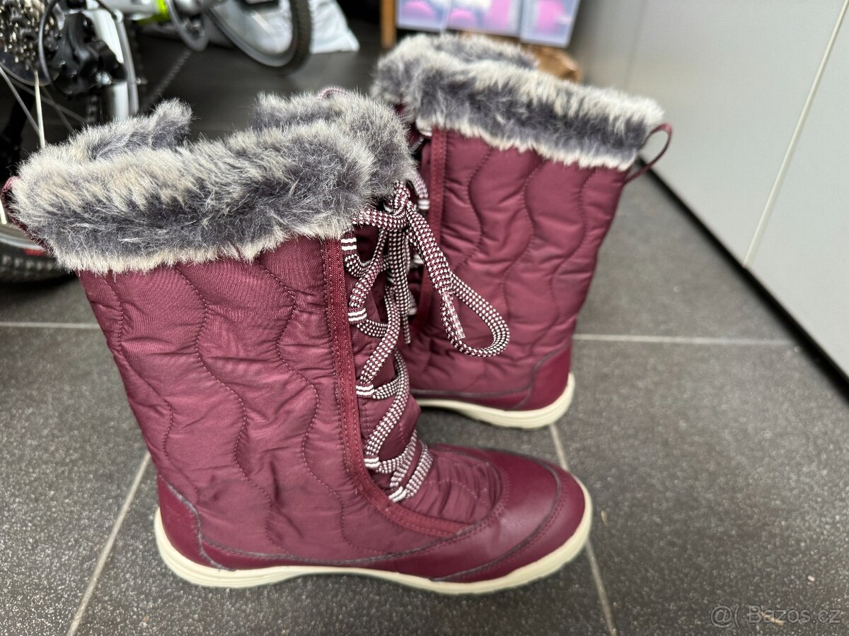 PRODÁNO,DÍVČÍ NEPROMOKAVÉ SNĚHULE QUECHUA,DECATHLON,VEL.37 - 3