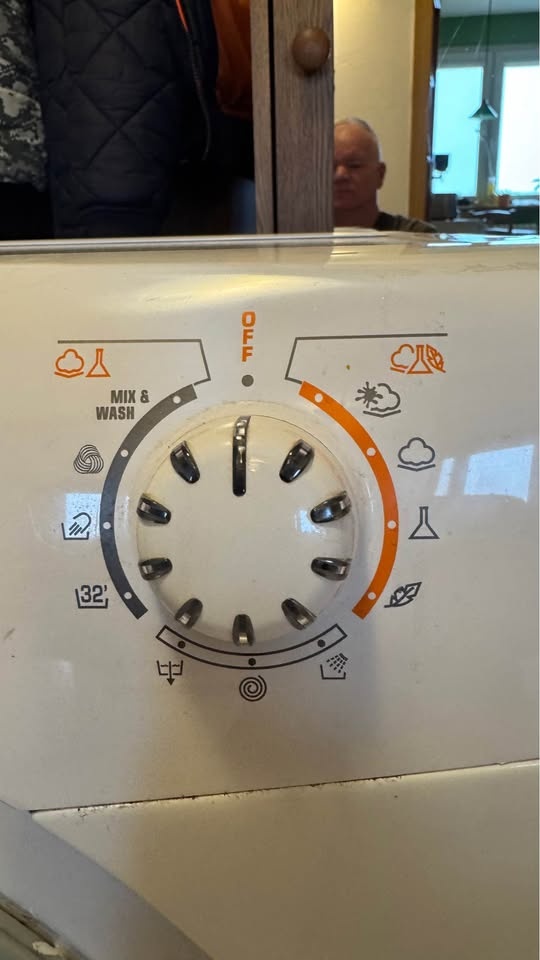 Pračka Candy úzká / funkční - 3