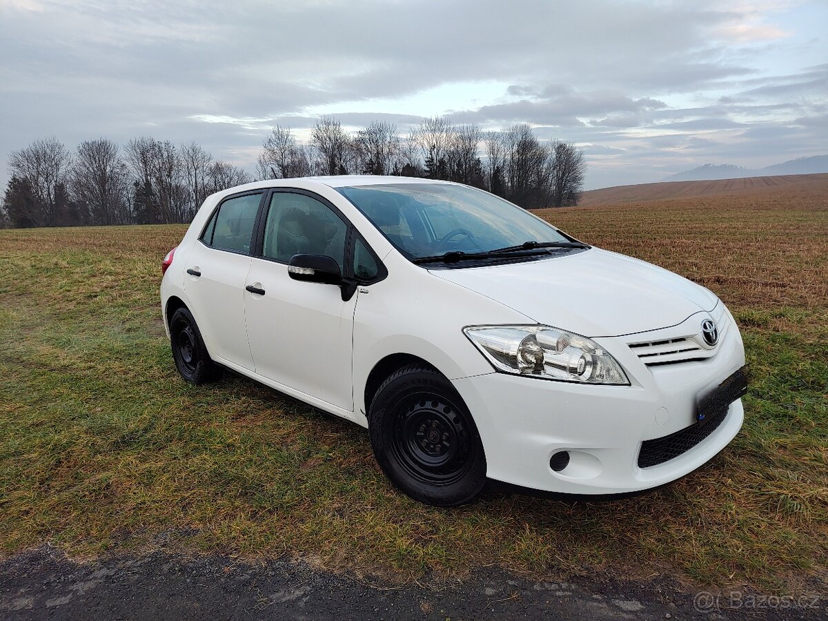 Toyota Auris 1.6 - 3