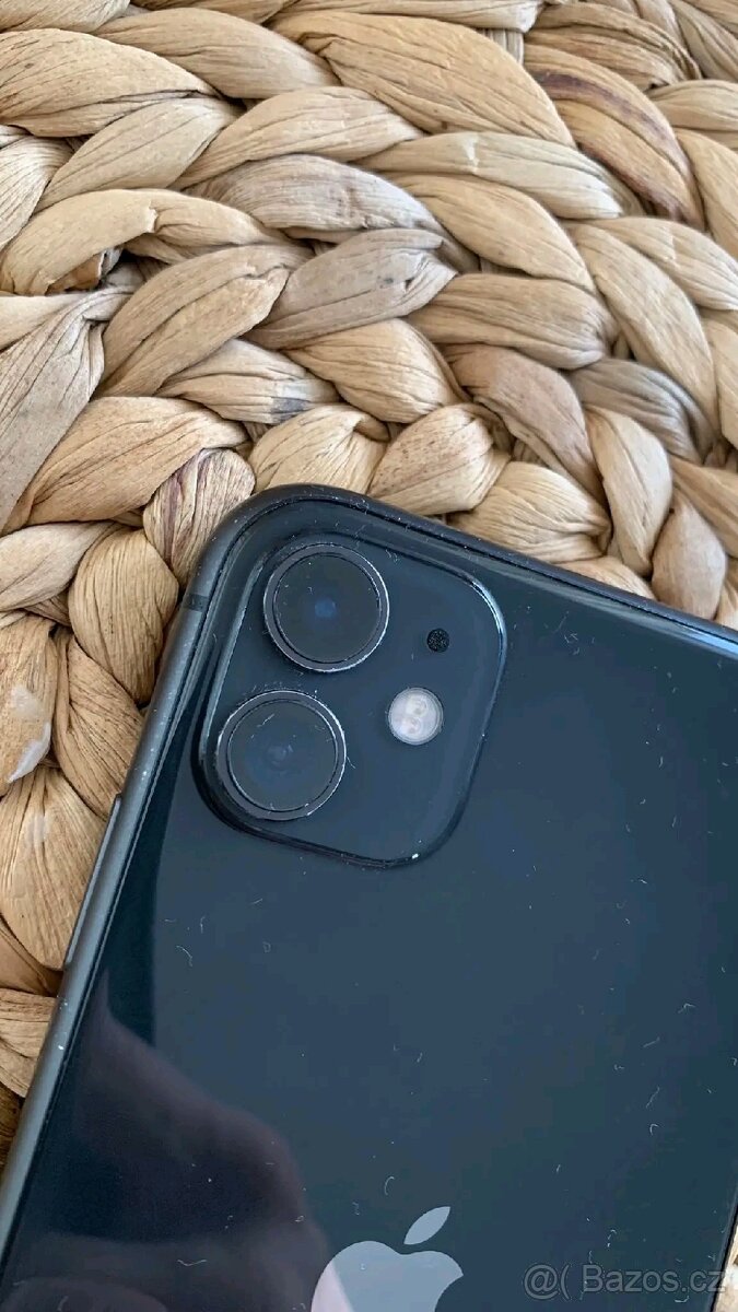 iPhone 11 64 gb černé barvy - 3