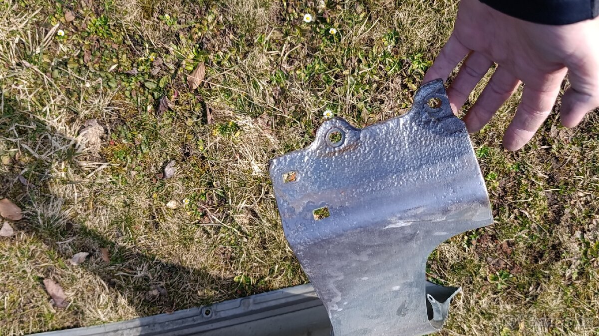 Volvo V40 S40 blatník rezerva - 3