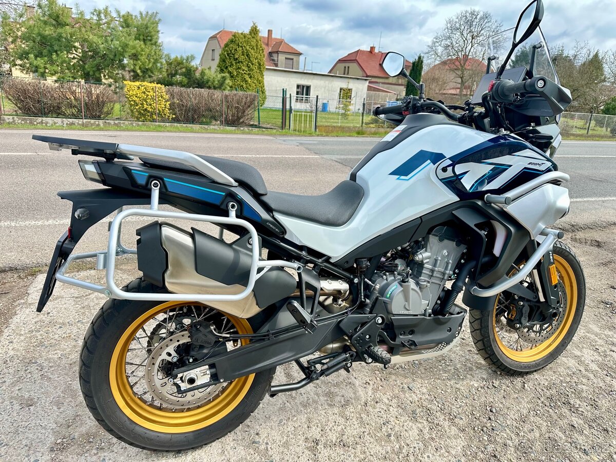 CF moto 800 mt Explore - 3