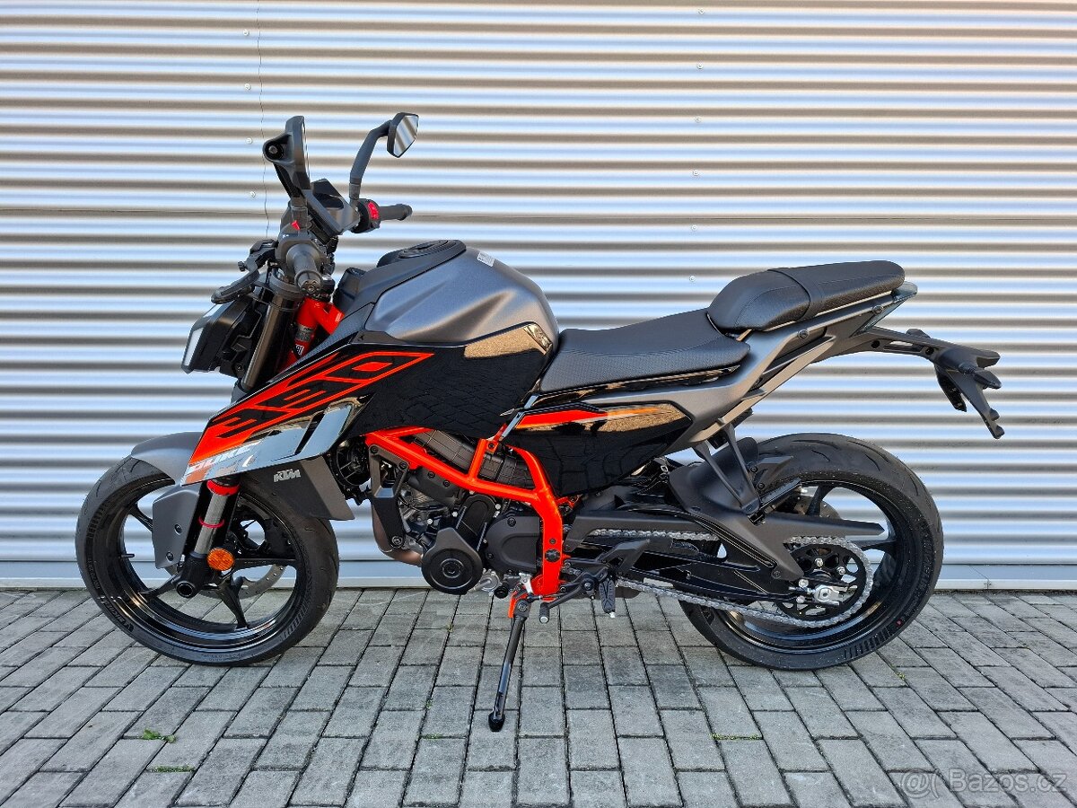KTM 390 Duke (ČERNÁ) - 3