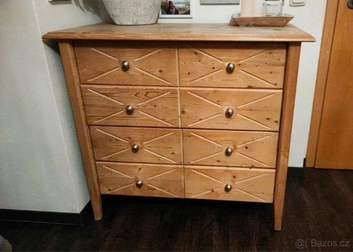 Kompletní ložnice z masivu s komodou - 3