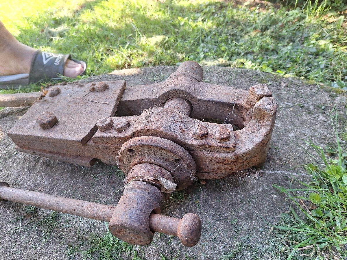 Svěrák stary kovarsky - 3