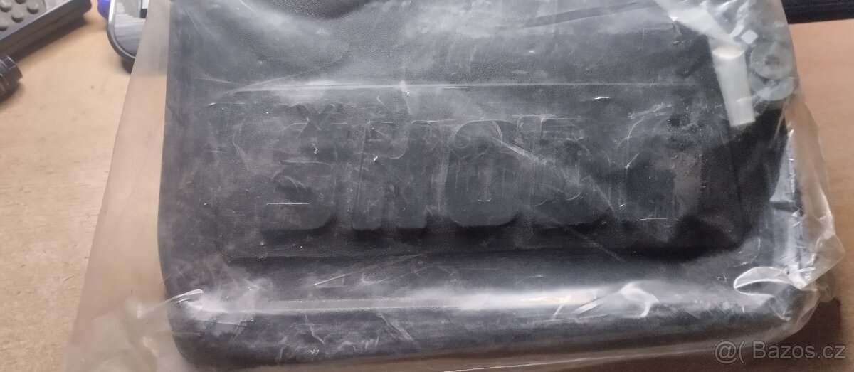 Škoda Favorit - Nové právě světlo,prahy atd - 3