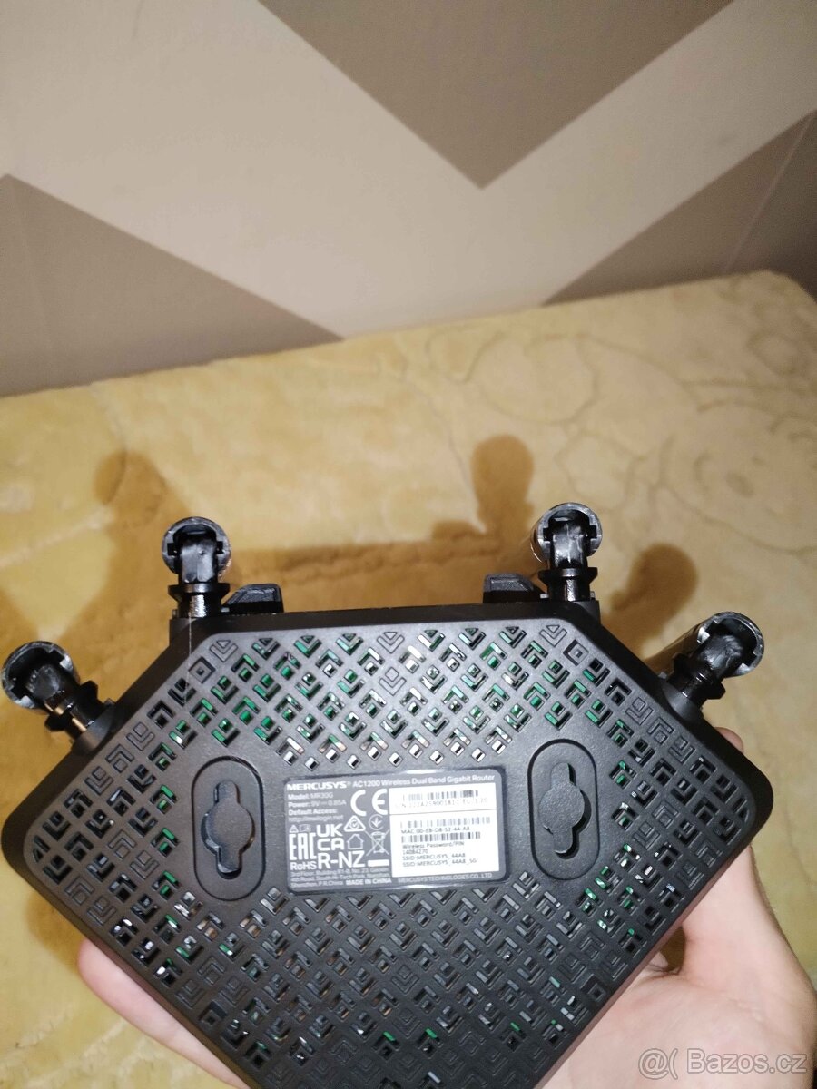 Mercusys MR30G - 3