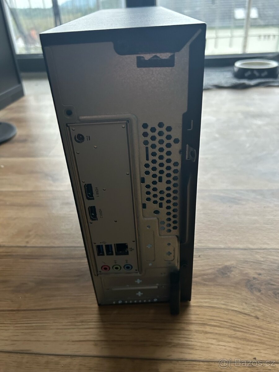 Stolní počítač ACER - 3