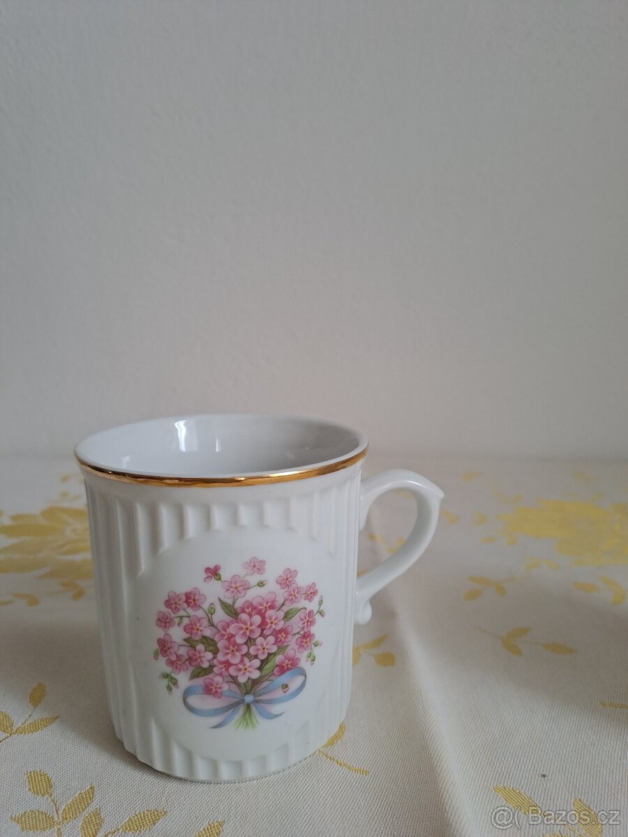 6 hrnečků s kytičkami - 3