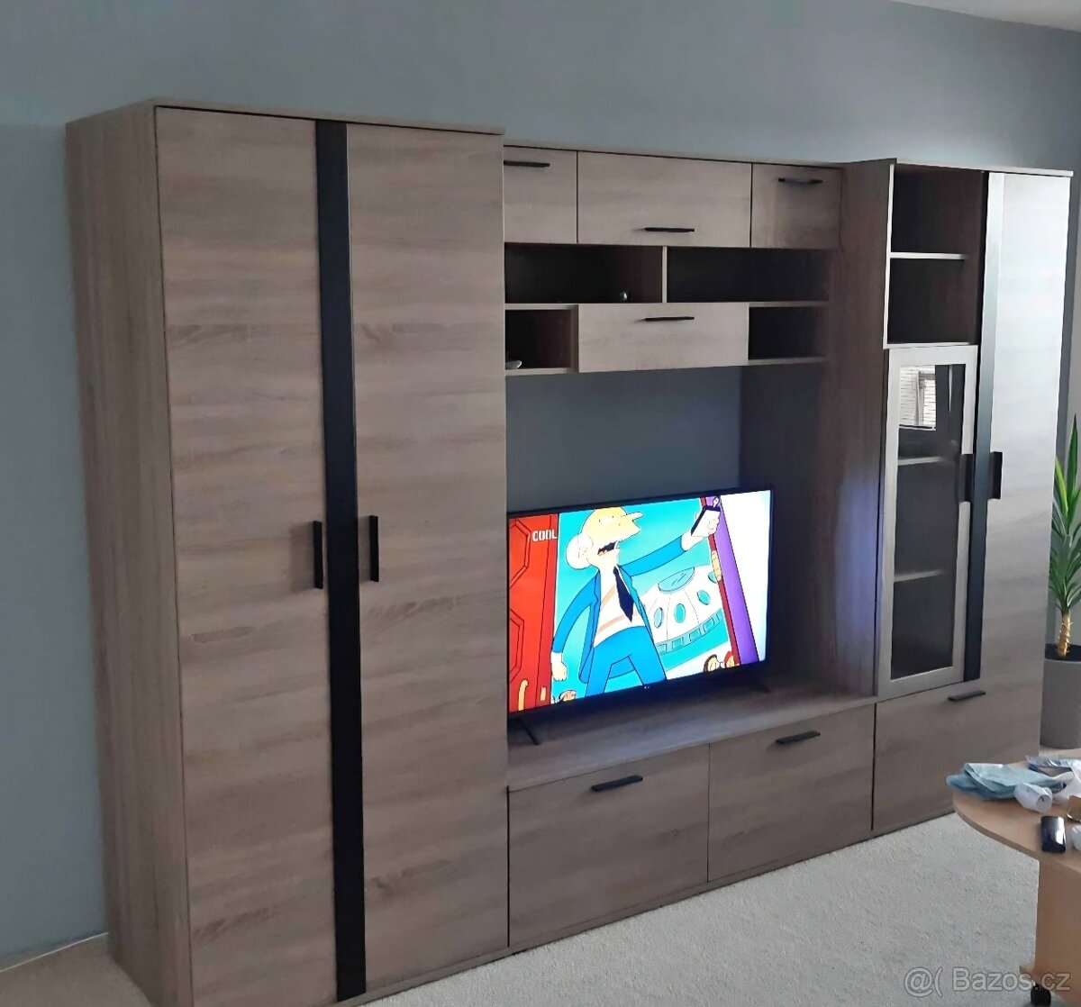 Moderní obývací stěna – jako nová (stěhování) - 3