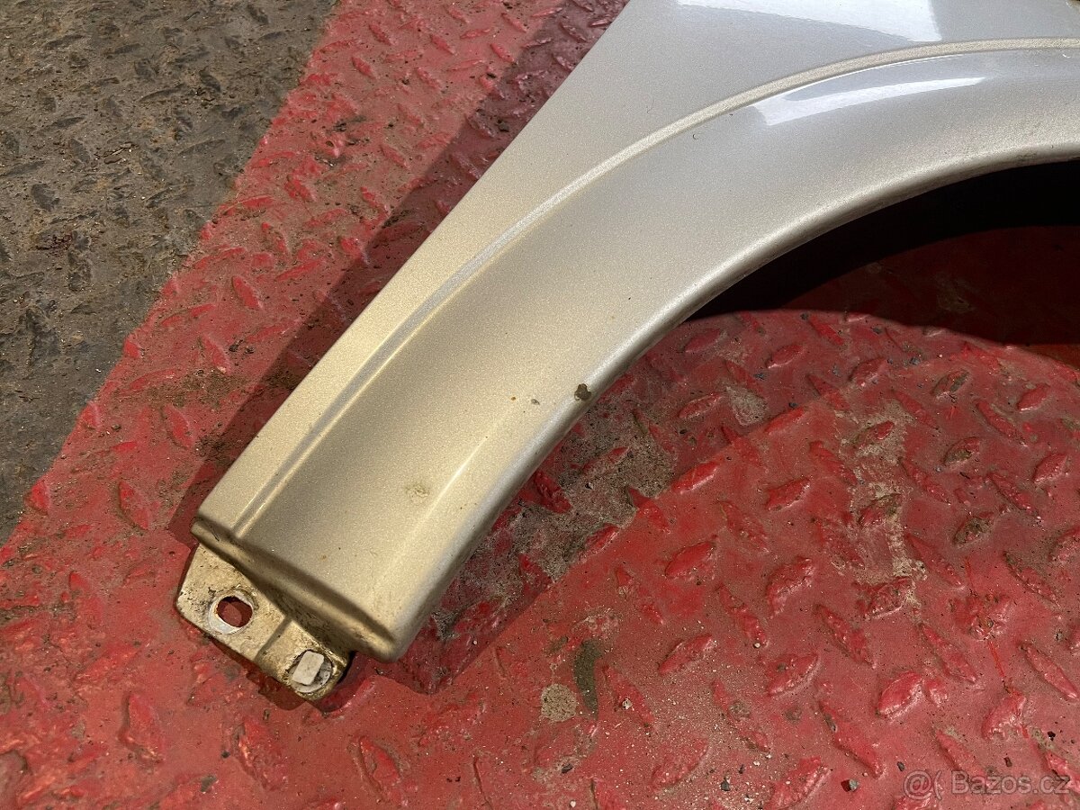 Prodám PP blatník Astra G - 3