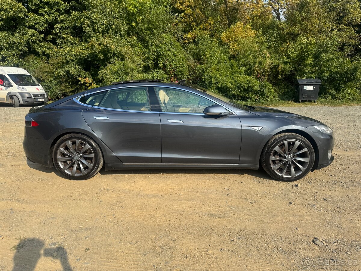 Tesla Model S 85 - Nabíjení ZDARMA AUTOPILOT - 3