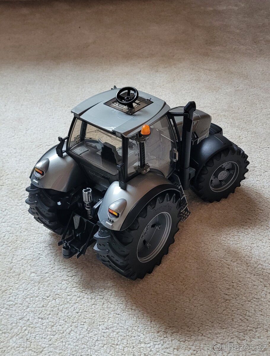 Bruder traktor Lamborghini - 3