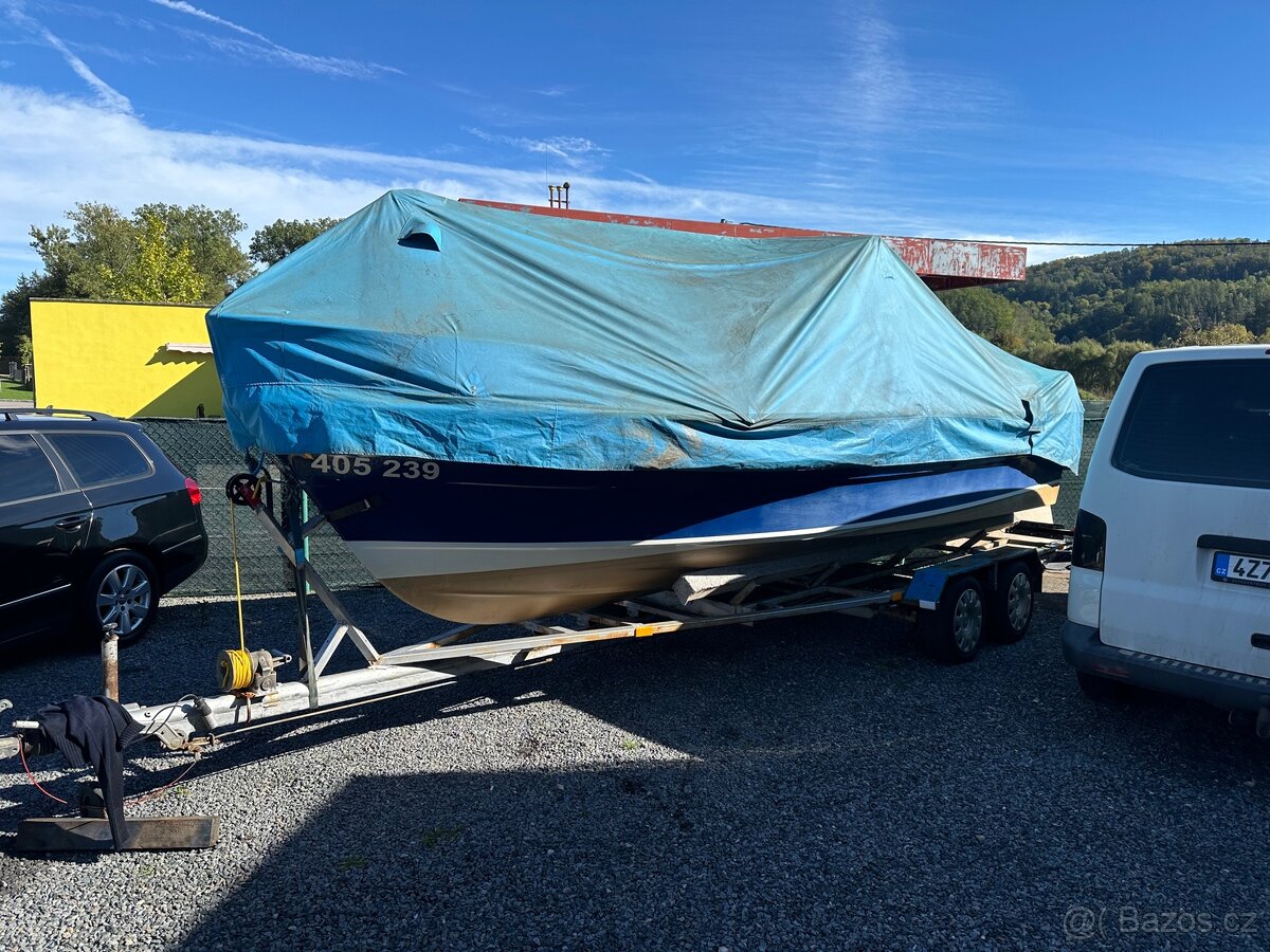 PRODÁM KAJUTOVOU LOĎ SWAYZER SAPHIR 650 CUP - 3