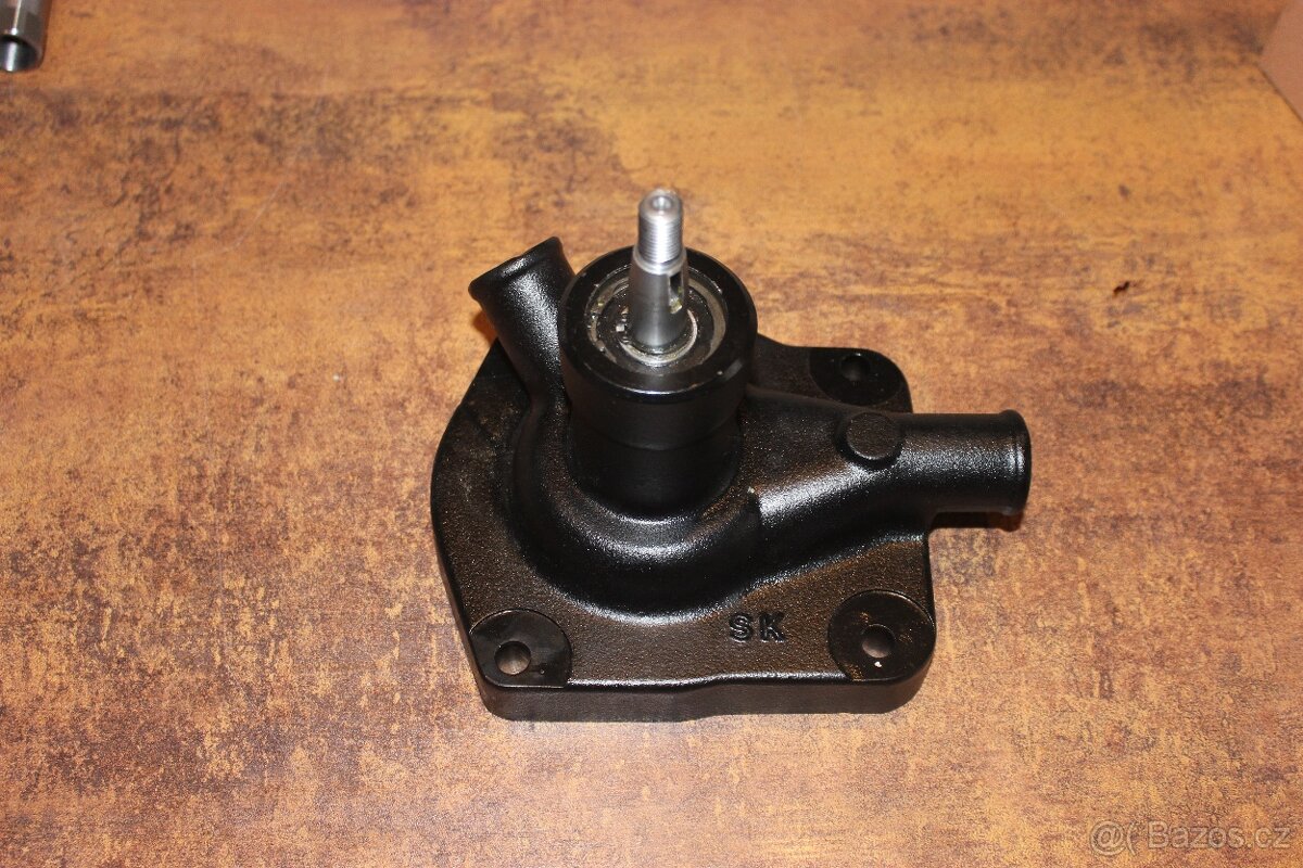 ZETOR 25 Vodní čerpadlo 2 vývody Z25833.07 - 3