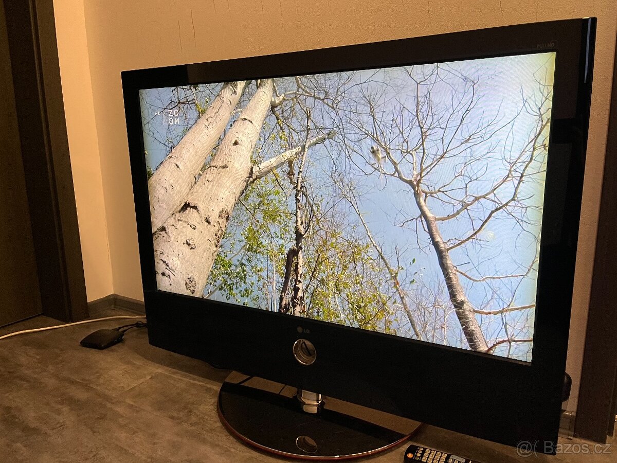 LCD televize LG 42LG6100 106cm - 3